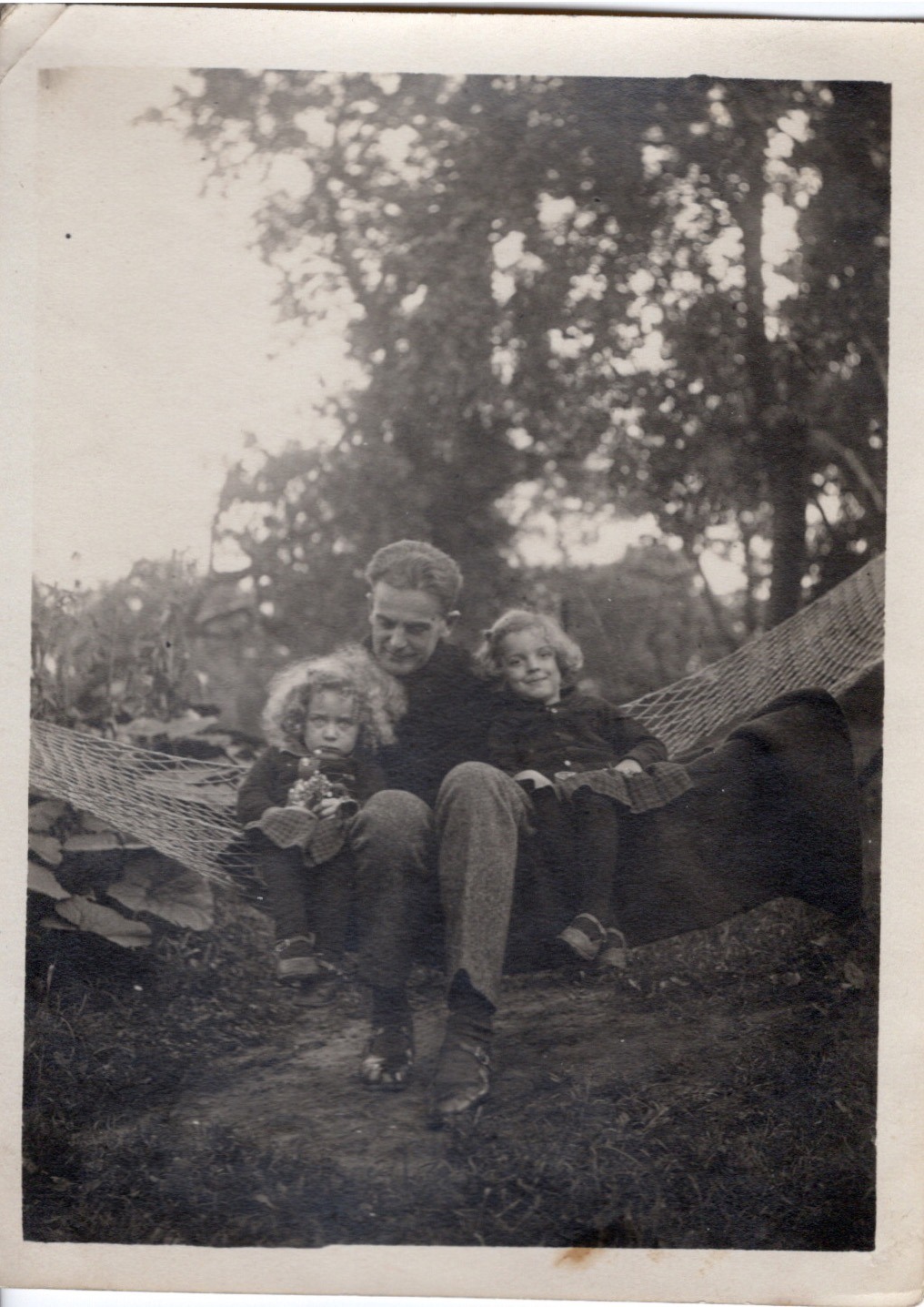 Albert, Sonia and her sister Helga
